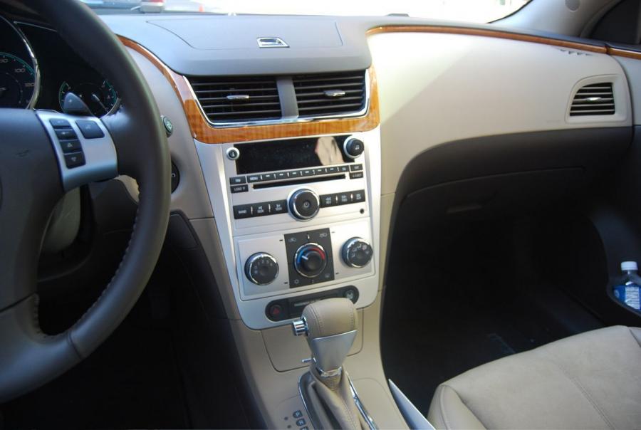  Chevrolet Malibu 2008 года  (фото 164 из 178)